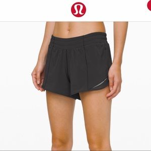 Lululemon 4” hotty hot shorts